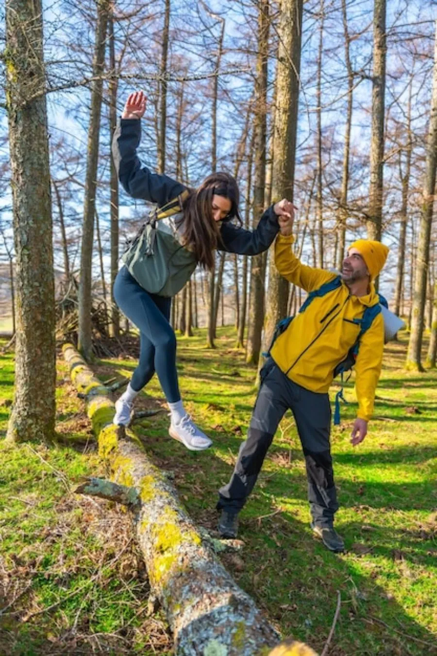 Zabawy i sporty rodzinne na świeżym powietrzu: Kluczowe korzyści dla rozwoju dzieci i więzi rodzinnych